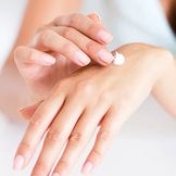 Trattamenti specifici per la cura delle mani
