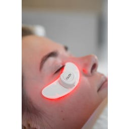 LunaEye LED Therapy Patches for Bright & Rejuvenated Eyes mit Lade-Etui - 1 Stk