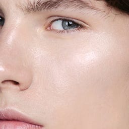 The Concealer - 25 Latte