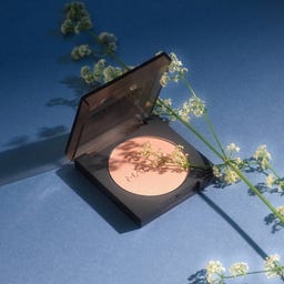 MÁDARA Organic Skincare MOONLIGHT Soft Glow Mineral Highlighter - 1 Stardust
