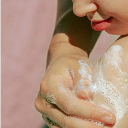 KIND Gentle Wash