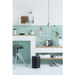 Treteimer Newicon 5 L mit Kunststoffeinsatz - Matt Black