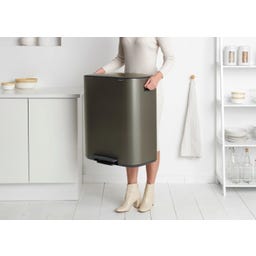 Bo Treteimer mit Kunststoffeinsatz, 60 Liter - Platinum
