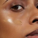MÁDARA Organic Skincare SKINONYM Semi-Matte Peptide Foundation