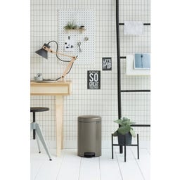 Pedalsoptunna Newicon 12 L med Plastinsats
