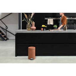 Pedalsoptunna Newicon 12 L med Plastinsats
