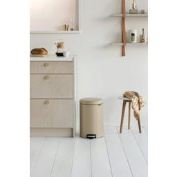 NewIcon - Pattumiera a Pedale 20 L con Inserto in Plastica