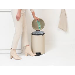 NewIcon - Pattumiera a Pedale 20 L con Inserto in Plastica