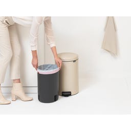 NewIcon - Pattumiera a Pedale 20 L con Inserto in Plastica