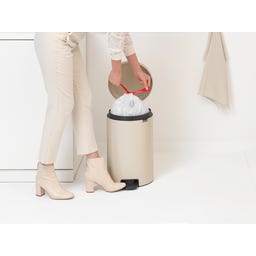 NewIcon - Pattumiera a Pedale 20 L con Inserto in Plastica