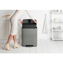 Bo Pedalbehållare 60 liter med Plastinsats