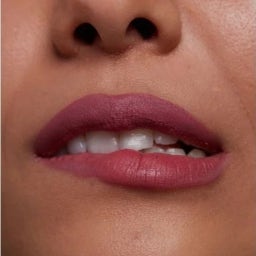 NYX Professional Makeup Lip Lingerie XXL folyékony ajakrúzs - 02 - Turn On